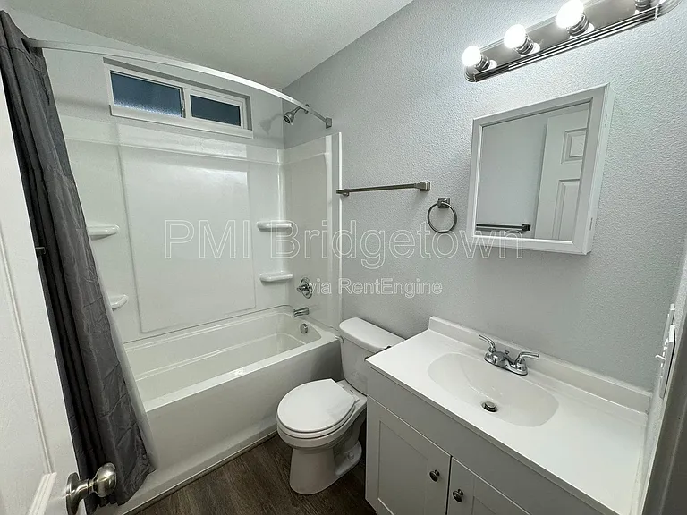 4800 SE Boardman Ave #6 — Photo 8