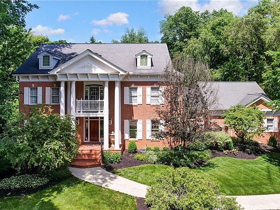 2nd image of 5884 Batsford Dr