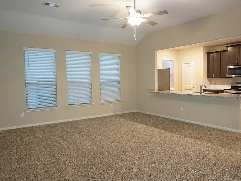 1823 Dahlia Way — Photo 10