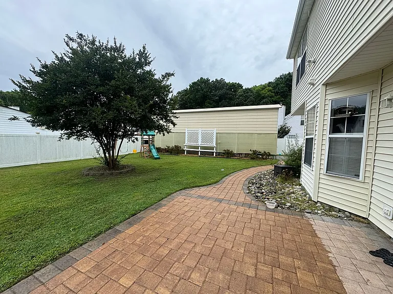 6 Old Pond Ct — Photo 27