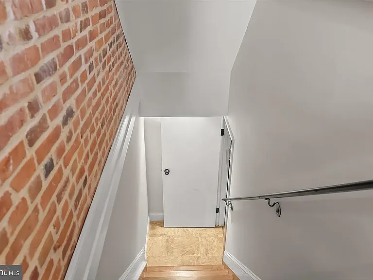 1824 S Charles St — Photo 29
