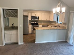 1704 Wood Hill Pl, Jacksonville, FL 32256