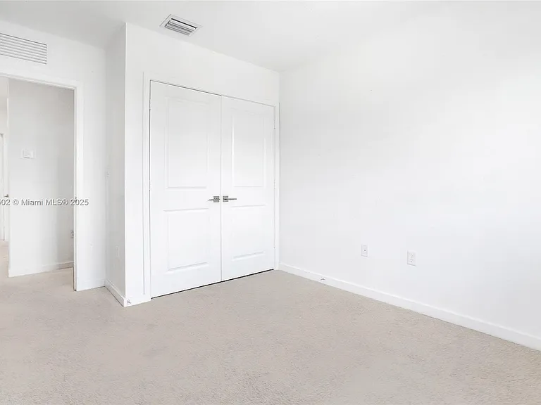 1363 NW 208th Ter — Photo 12