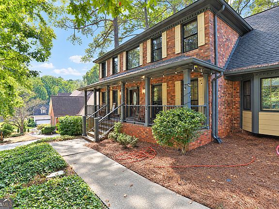 4th image of 5741 Wolf Laurel Dr