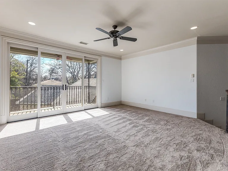 6416 Dykes Way — Photo 8