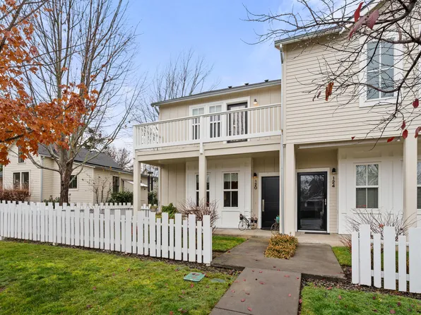 515 G St APT 120, Jacksonville, OR 97530