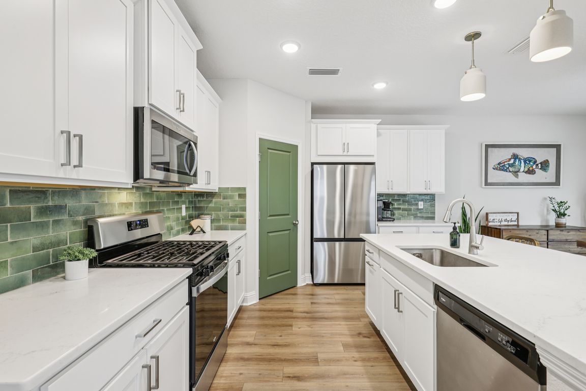 next background image