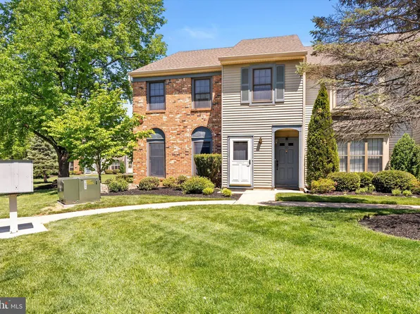 109 Wyndham Pl, Robbinsville, NJ 08691