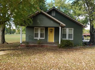 7514 Benton Rd, Paducah, KY 42003