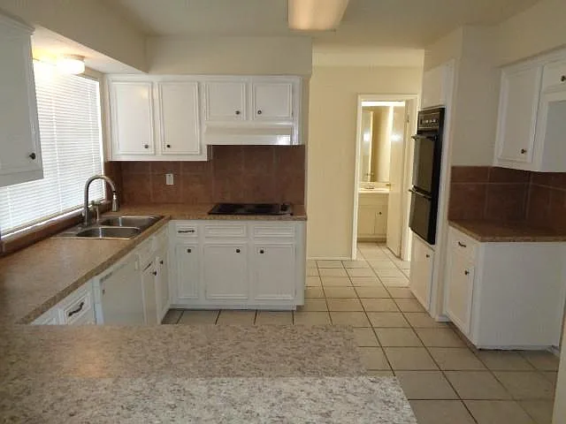 15426 Swan Creek Dr — Photo 19