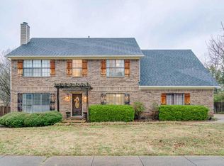 369 Walnut Trace Dr, Cordova, TN 38018