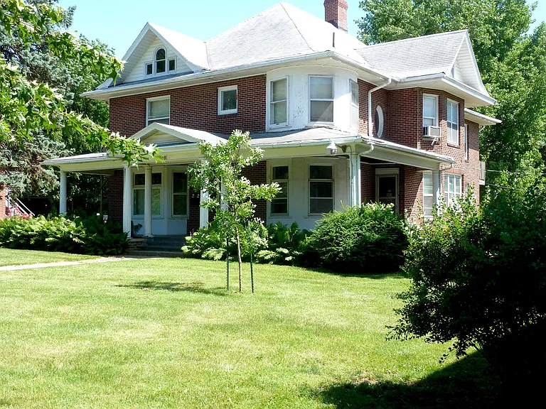 3010 Kingman Blvd — Photo 3