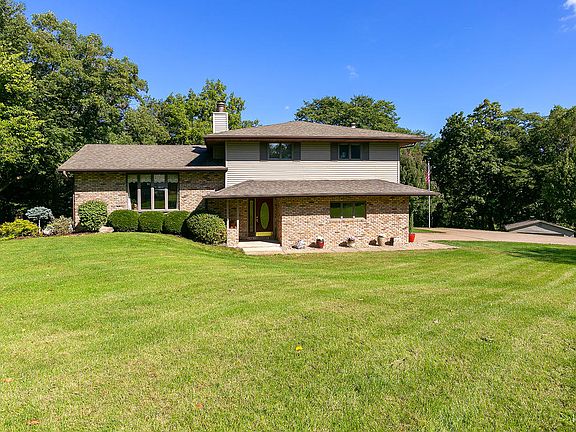 2nd image of 6 Elmwood Dr