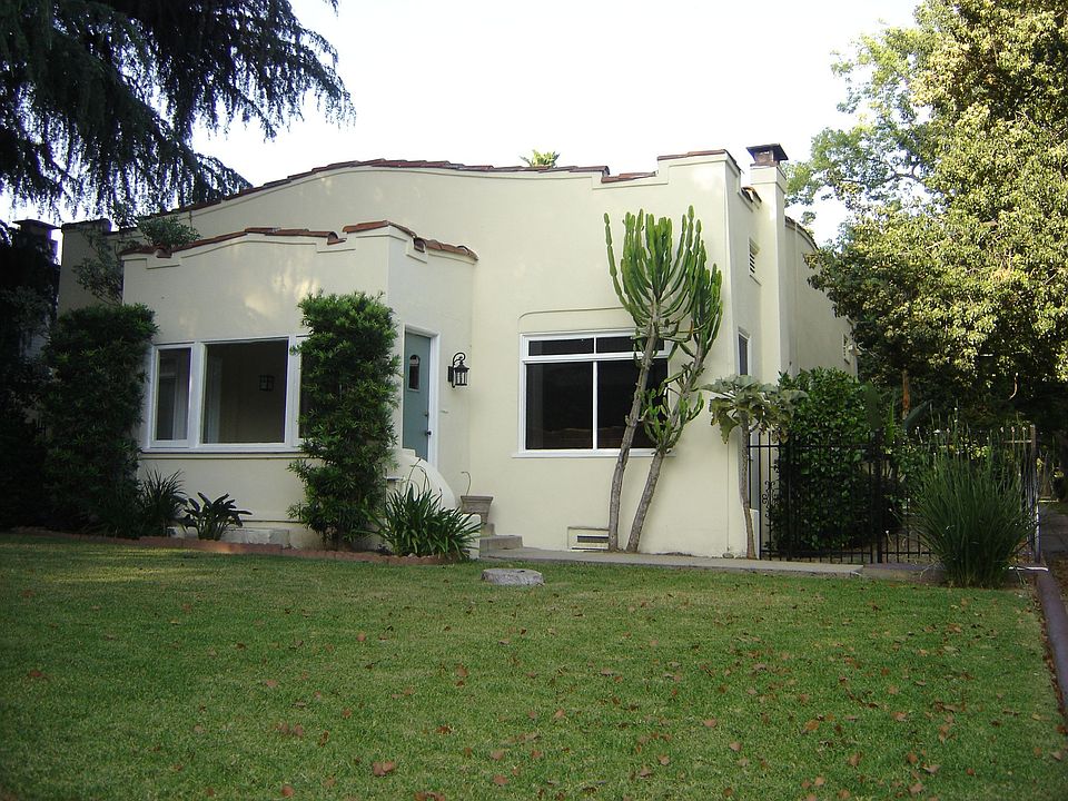 1st image of 1752 N El Molino Ave