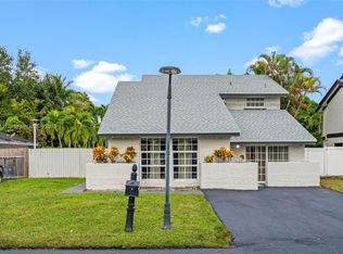8351 SW 39th Ct, Fort Lauderdale, FL 33328