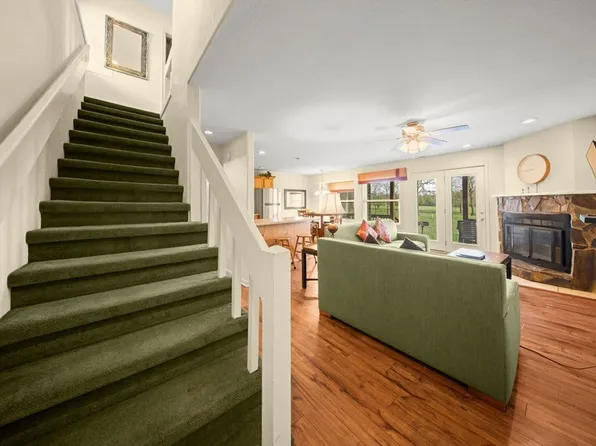 8005 Cherokee Trl, Crossville, TN 38572