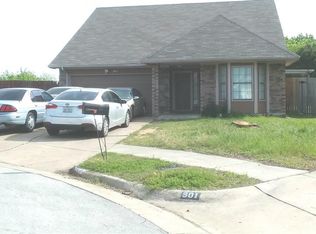 903 Waverly Dr, Arlington, TX 76015