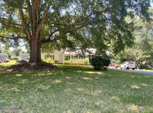 5278 Country Club Rd, Winston Salem, NC 27104