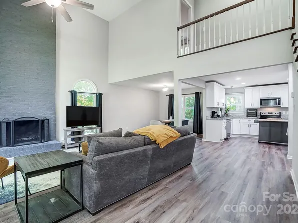 2142 Highland View Ln, Charlotte, NC 28214