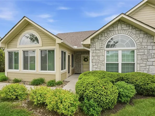 11268 S Pflumm Rd, Olathe, KS 66215