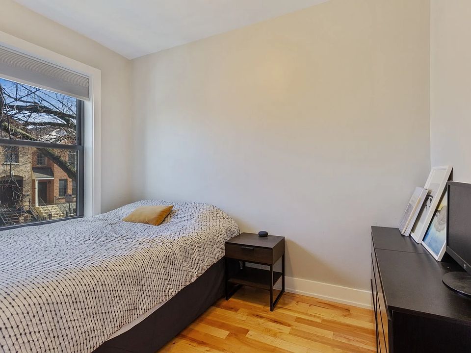 2nd image of 1350 N Wolcott Ave #Dadbc8198
