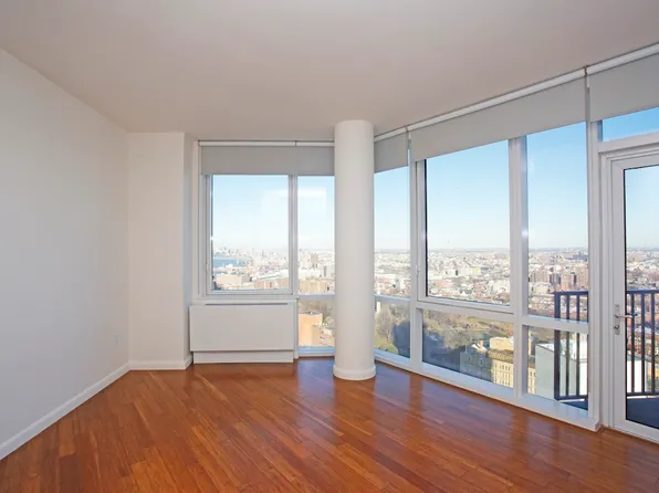 66 Rockwell Place image 1 of 24