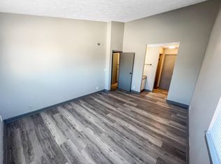 3906 N St #11, Omaha, NE 68107