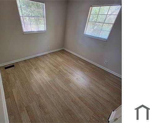 5th image of 1401 College Park Ln APT A