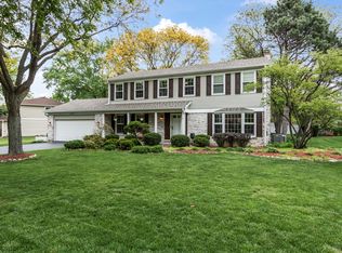 1059 W Chatham Dr, Palatine, IL 60067