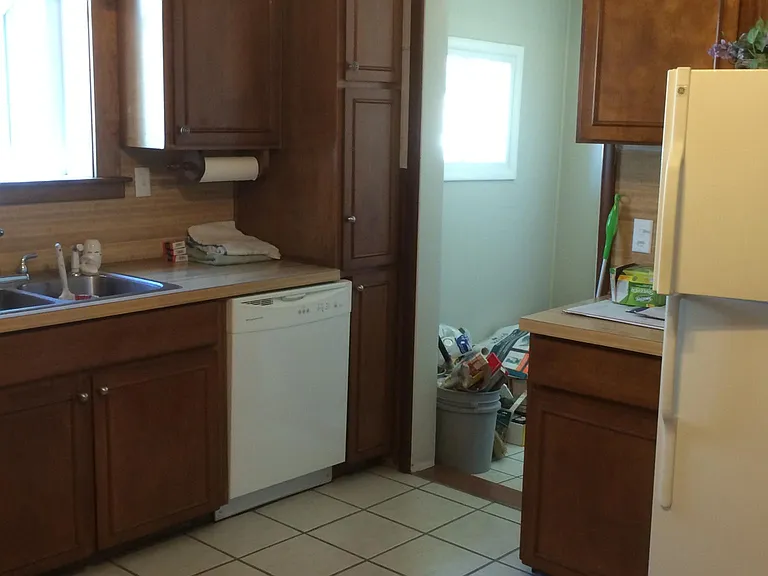 230 Riverview Ave — Photo 25