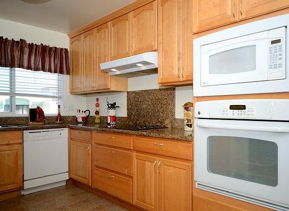 5th image of 85 Saint Marks Ct