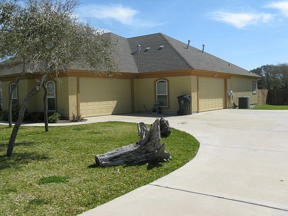 3rd image of 1525 Westridge Blvd