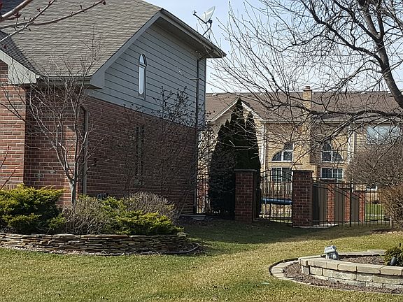5th image of 7854 Glenfield Ave