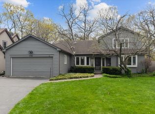 456 Gurney Ave, Lake Bluff, IL 60044