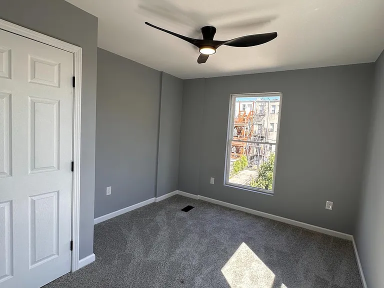 1927 Druid Hill Ave #2 — Photo 10