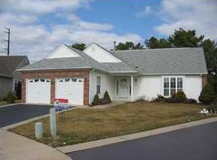 6 Ripley Ct, Toms River, NJ 08757