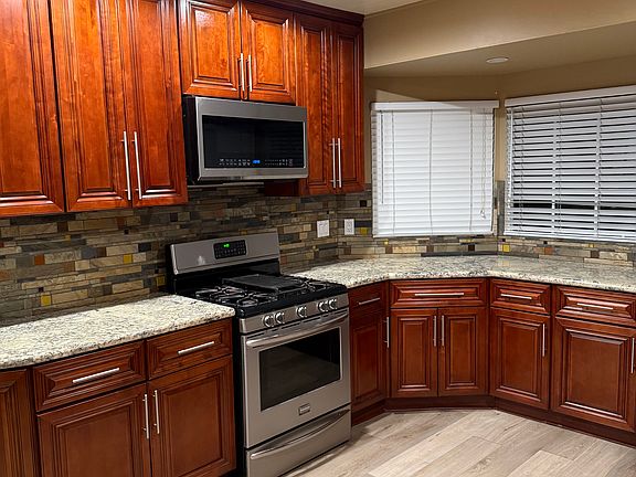 3rd image of 1515 E Orange Grove Blvd #1