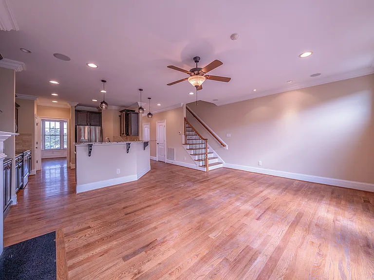 1032 Alemany St — Photo 15