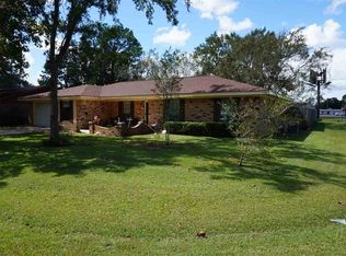 1406 Palm Dr, Winnie, TX 77665