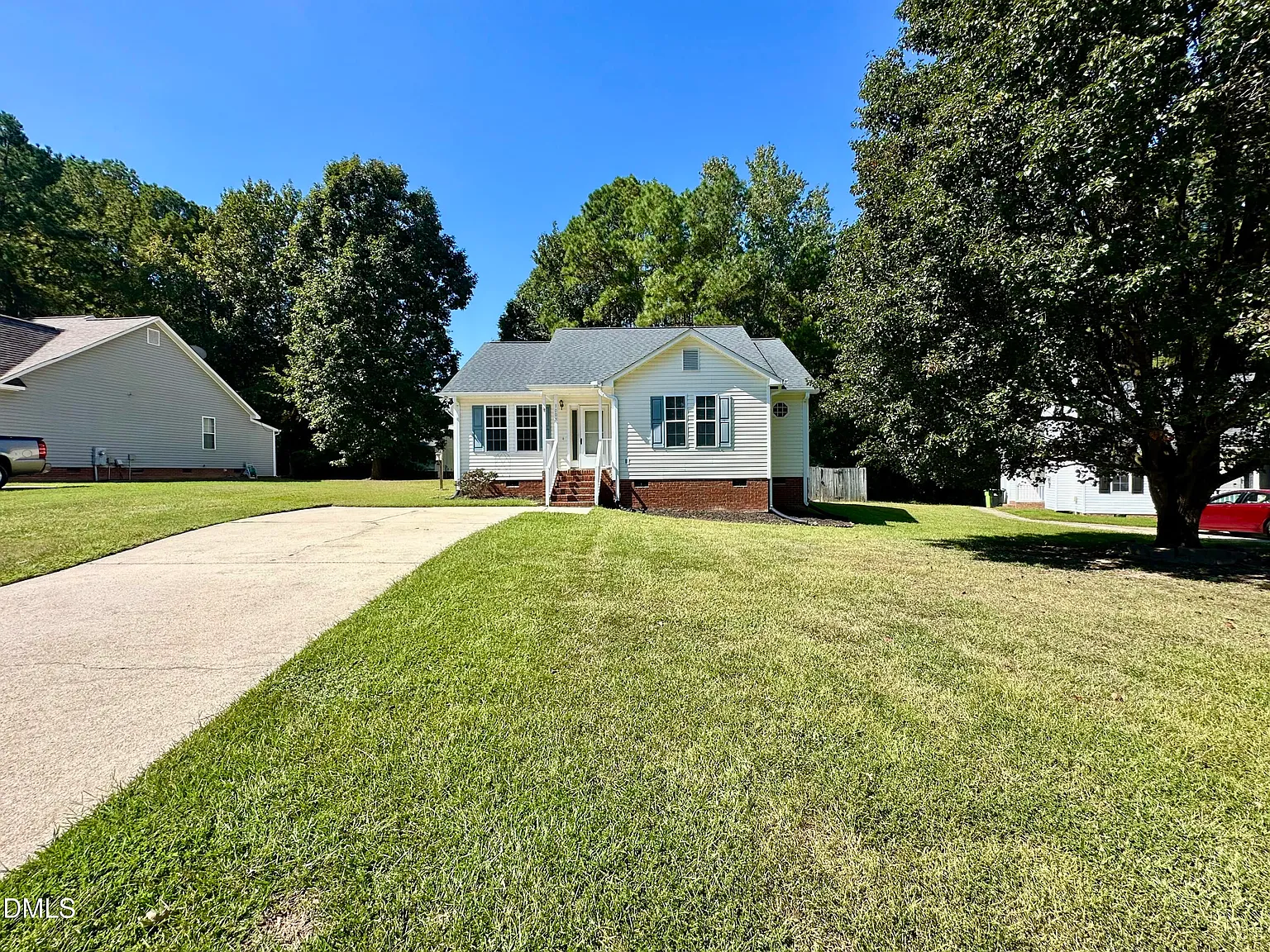 3 bed, 2.0 bath, 1144 sqft, $1,895 — Photo 2