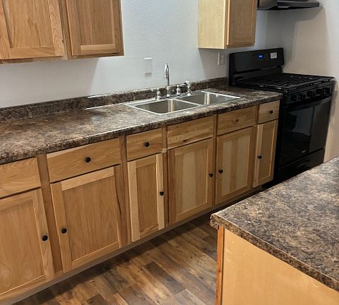 3rd image of 205 E Watson St #2B-1Ba-1000Sqft