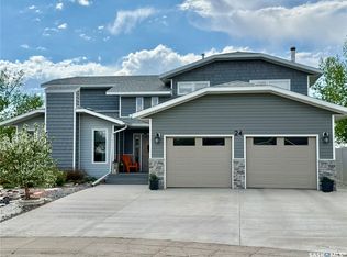 24 Hahn Cres, Kindersley, SK S0L1S1