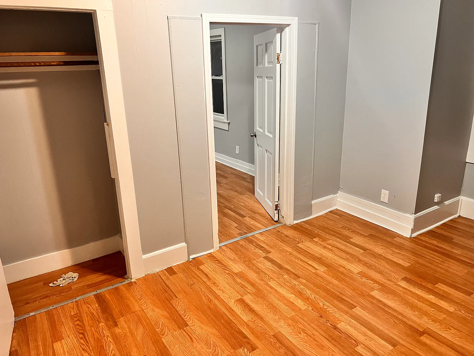 3 bed, 1200 sqft, $2,300 — Photo 2