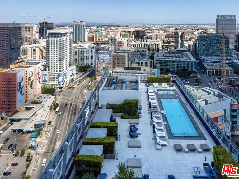 900 W Olympic Blvd #31F — Photo 33