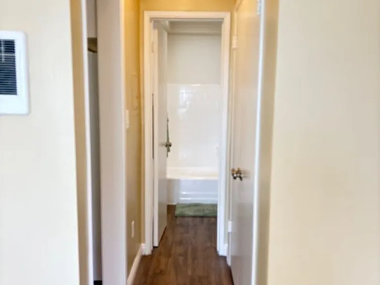 Riley Street — Photo 14
