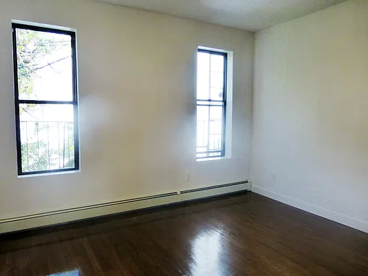 Rented by LDMI Realty Group LLC | media 21