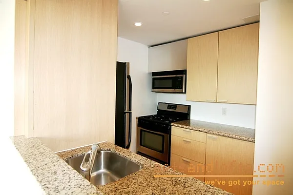 Rented by aptsandlofts.com | media 19