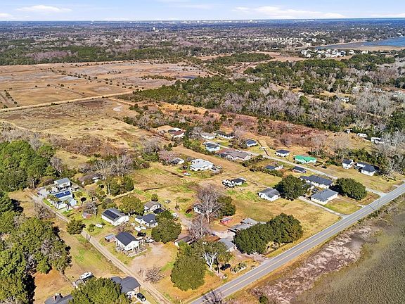 5th image of 1892 Sol Legare Rd