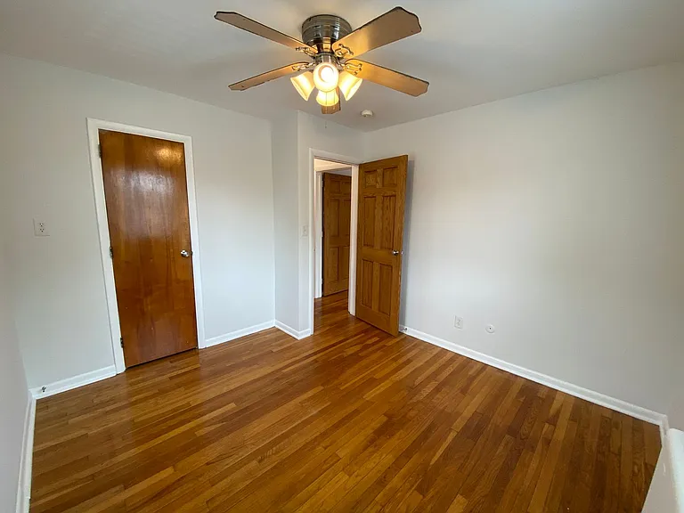 W 3rd Ave 85 NPR — Photo 18