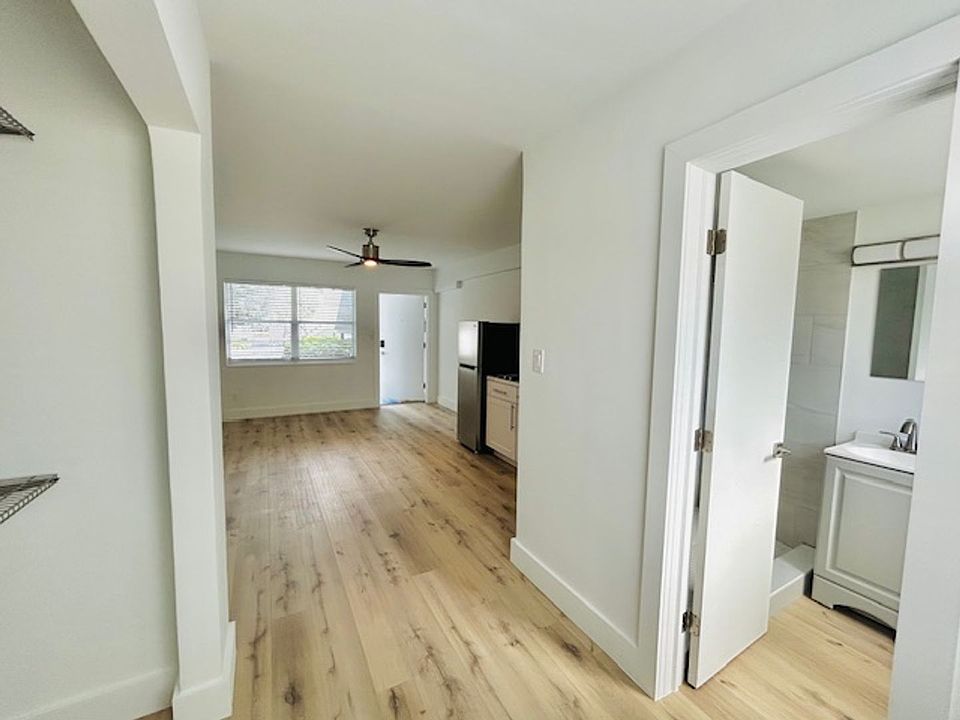 1st image of 619 Breakers Ave #102